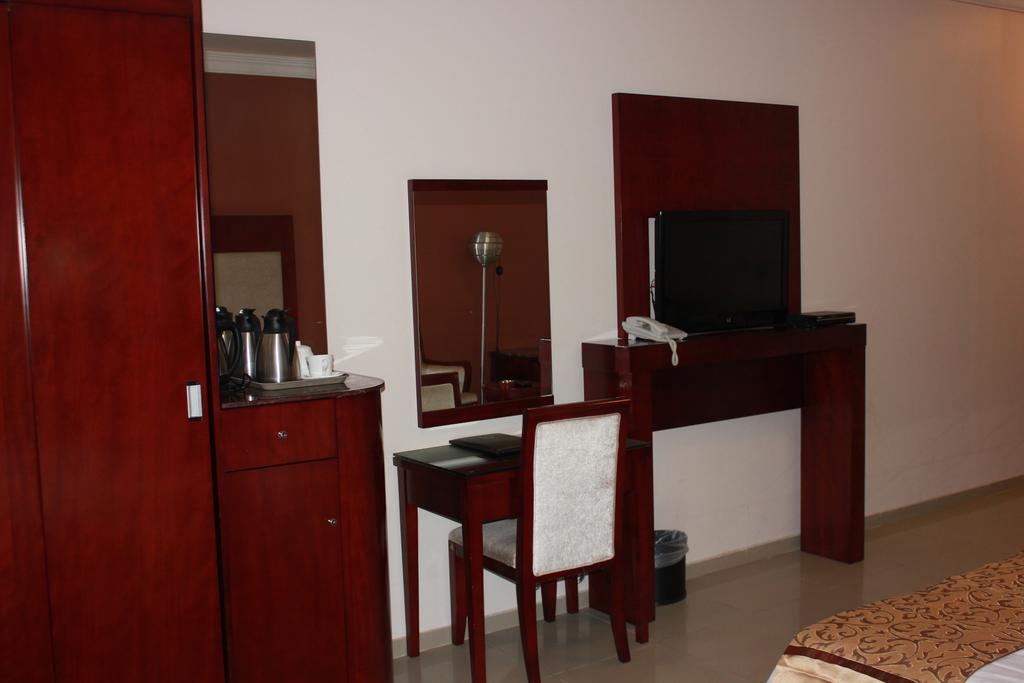 Hotel Nuzol Tala Khafji Esterno foto