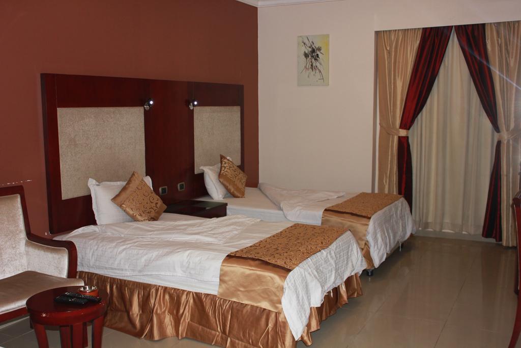 Hotel Nuzol Tala Khafji Esterno foto