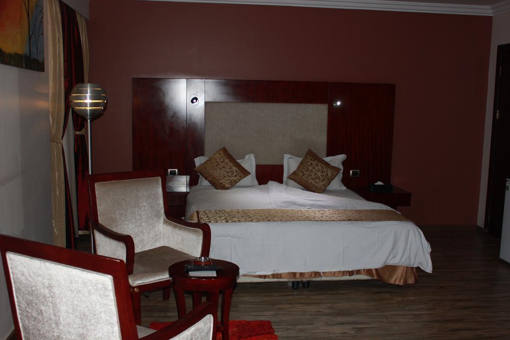 Hotel Nuzol Tala Khafji Esterno foto
