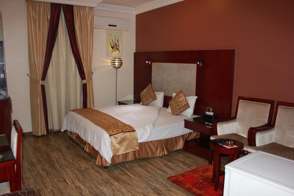 Hotel Nuzol Tala Khafji Esterno foto